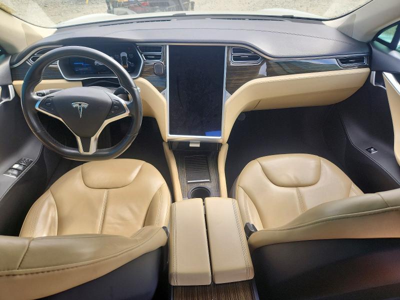 Продажа на аукционе авто 2015 Tesla Model S, vin: 5YJSA1H19FFP73861, номер лота: 56285166