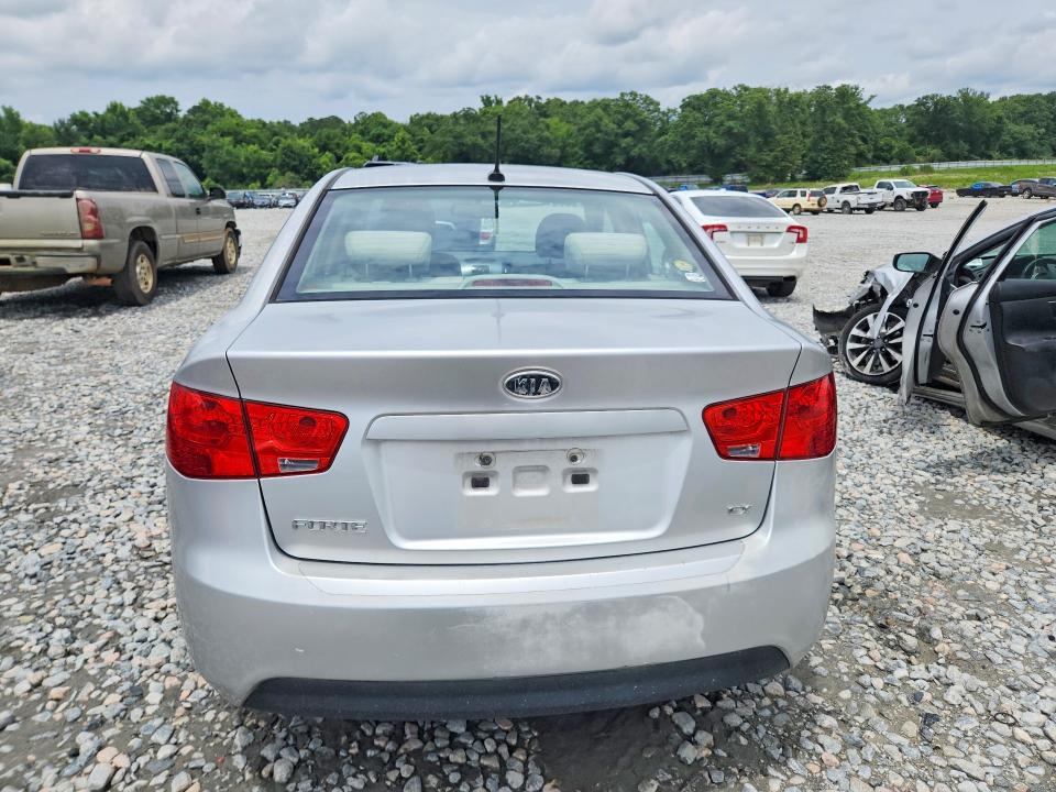 2013 Kia Forte მანქანა იყიდება აუქციონზე, vin: KNAFU4A27D5733643, აუქციონის ნომერი: 53910806