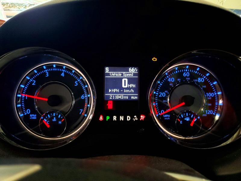 58489596 :رقم المزاد ، 2C4RC1BG3FR534333 vin ، 2015 Chrysler Town & Country مزاد بيع