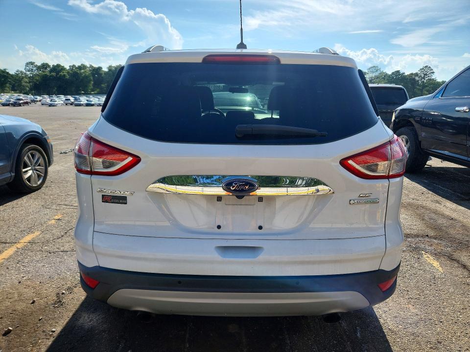 55913366 :رقم المزاد ، 1FMCU0GX0GUB22330 vin ، 2016 Ford Escape مزاد بيع
