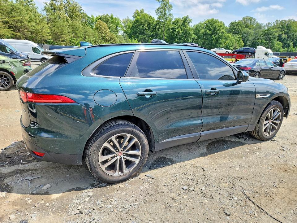 56033776 :رقم المزاد ، SADCJ2BV1HA883924 vin ، 2017 Jaguar F-pace مزاد بيع