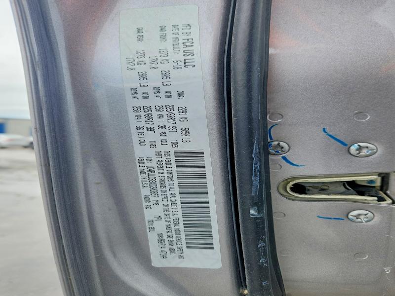 57598616 :رقم المزاد ، 1C4PJLCB3KD203857 vin ، 2019 Jeep Cherokee مزاد بيع