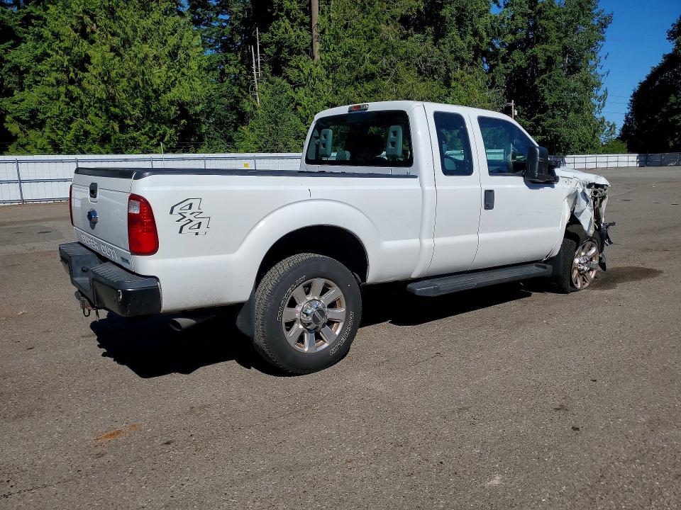 57879326 :رقم المزاد ، 1FT8X3B6XFEB27092 vin ، 2015 Ford F350 مزاد بيع