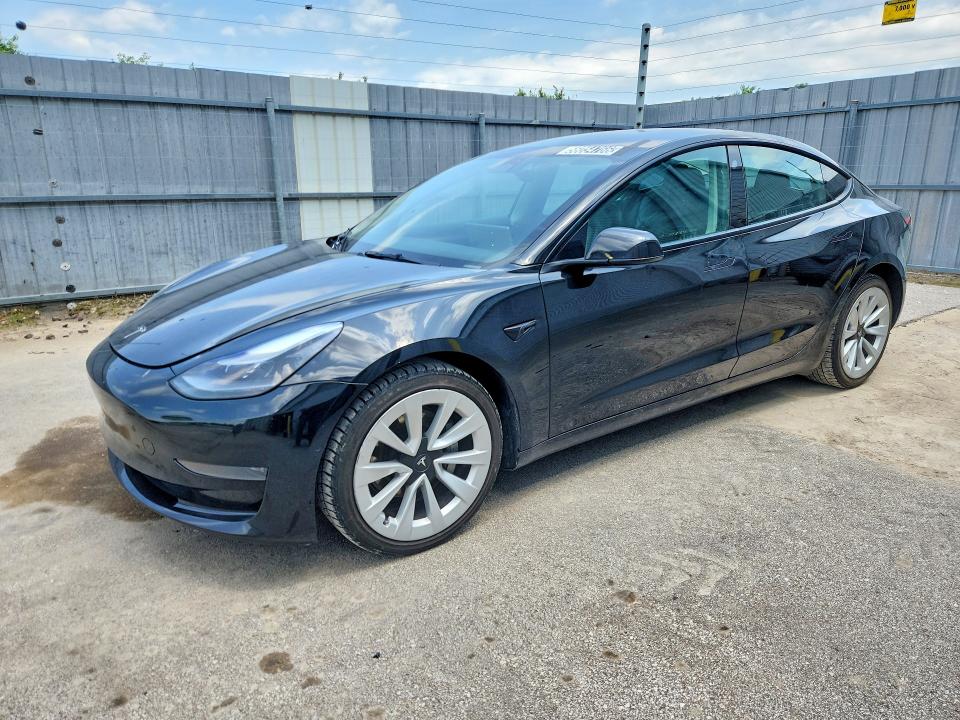 Auction sale of the 2022 Tesla Model 3, vin: 5YJ3E1EAXNF370936, lot number: 56054766