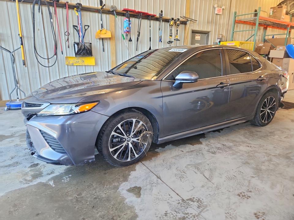 55493406 :رقم المزاد ، 4T1B11HK6KU766310 vin ، 2019 Toyota Camry مزاد بيع