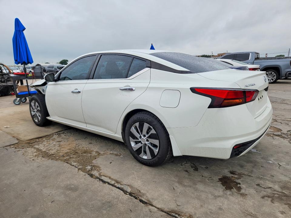 55651536 :رقم المزاد ، 1N4BL4BV6MN411966 vin ، 2021 Nissan Altima مزاد بيع