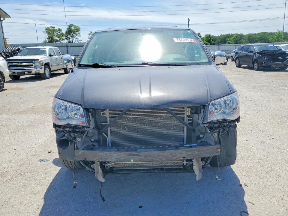 55639576 :رقم المزاد ، 2C4RC1JG9FR741892 vin ، 2015 Chrysler Town & Country مزاد بيع