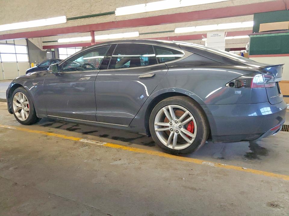 57662866 :رقم المزاد ، 5YJSA1H18EFP54149 vin ، 2014 Tesla Model S مزاد بيع