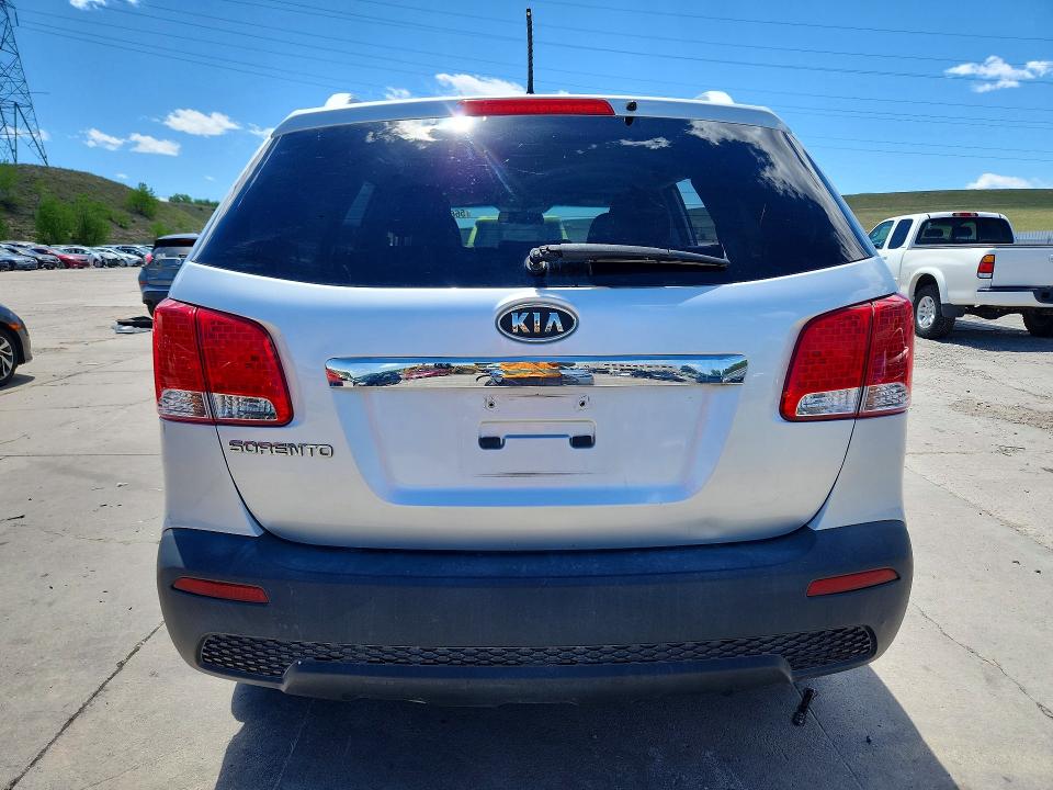 2011 Kia Sorento მანქანა იყიდება აუქციონზე, vin: 5XYKTDA22BG078025, აუქციონის ნომერი: 56634826