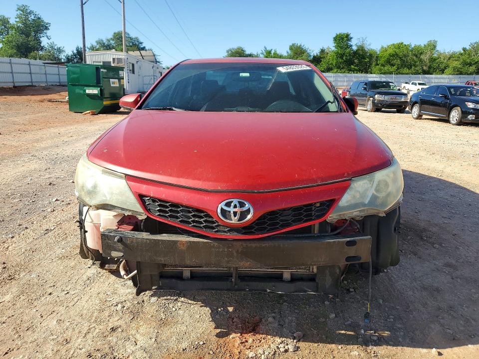 54803026 :رقم المزاد ، 4T1BF1FK3DU661960 vin ، 2013 Toyota Camry مزاد بيع