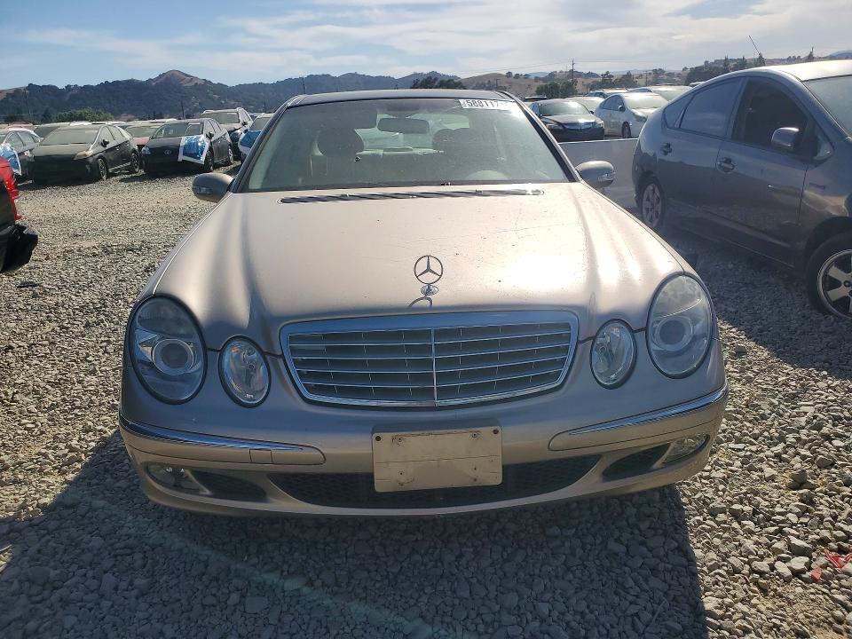 2003 Mercedes-benz E მანქანა იყიდება აუქციონზე, vin: WDBUF70J23A350180, აუქციონის ნომერი: 58811716