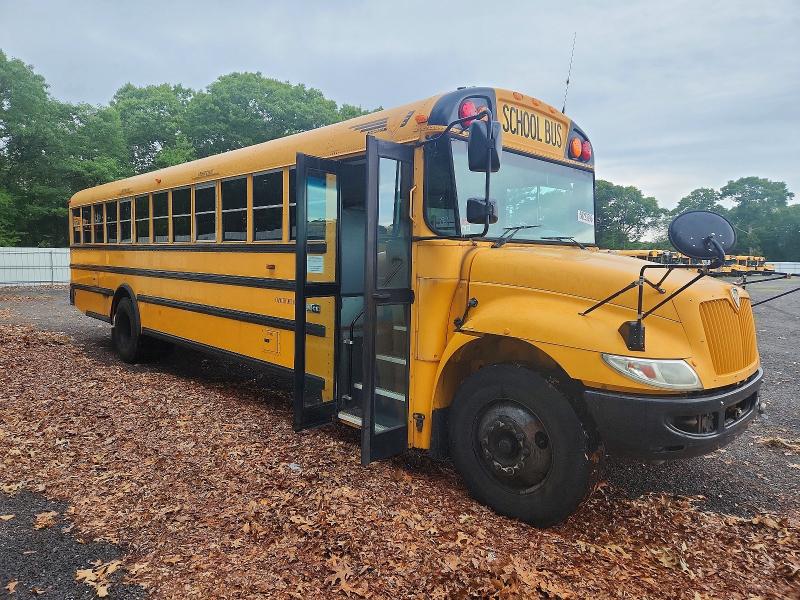 58223596 :رقم المزاد ، 4DRBUC8P3FB670117 vin ، 2015 Ic Corporation Ce Series School مزاد بيع