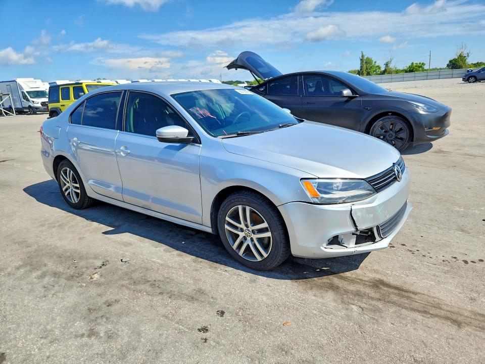 2013 Volkswagen Jetta მანქანა იყიდება აუქციონზე, vin: 3VWDX7AJ9DM254528, აუქციონის ნომერი: 56708286