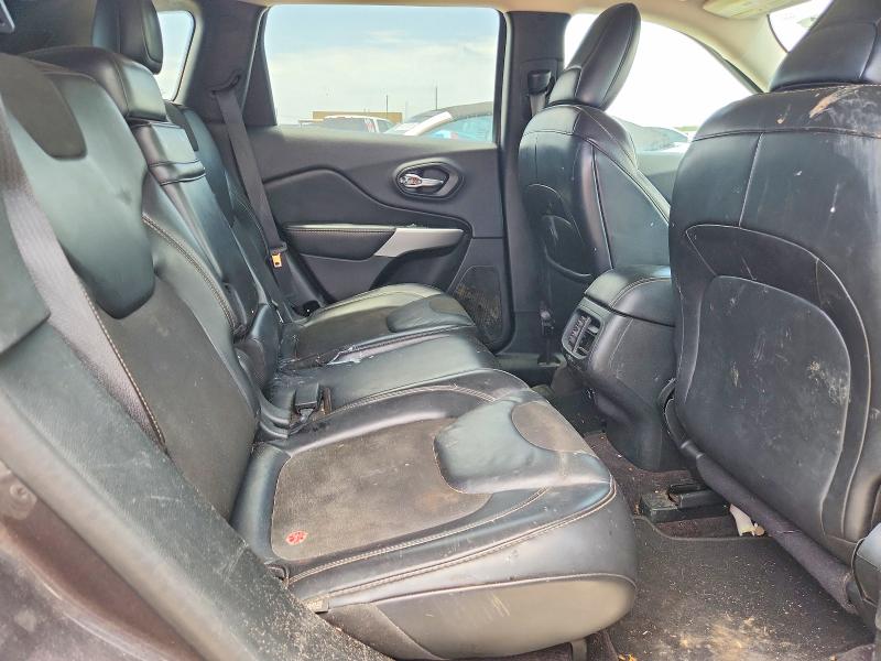 58827296 :رقم المزاد ، 1C4PJLLB2JD510953 vin ، 2018 Jeep Cherockee مزاد بيع