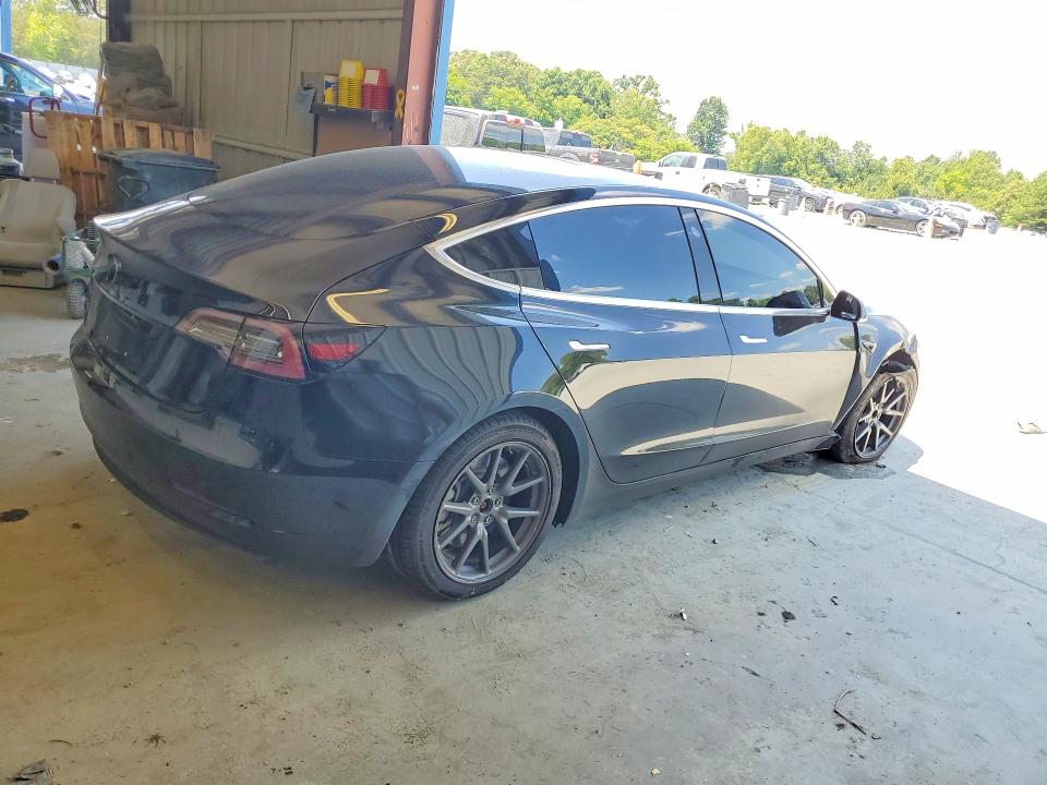 Продажа на аукционе авто 2018 Tesla Model 3, vin: 5YJ3E1EA3JF152248, номер лота: 57199596