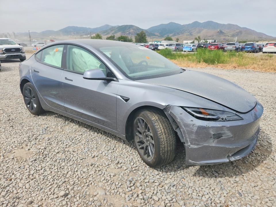 2025 Tesla Model 3 მანქანა იყიდება აუქციონზე, vin: 5YJ3E1EA3SF993973, აუქციონის ნომერი: 56333876