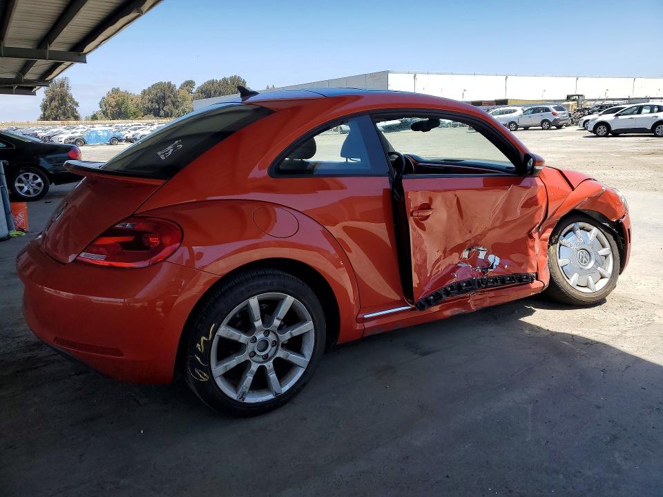 58269136 :رقم المزاد ، 3VWJ17AT4GM630112 vin ، 2016 Volkswagen Beetle مزاد بيع
