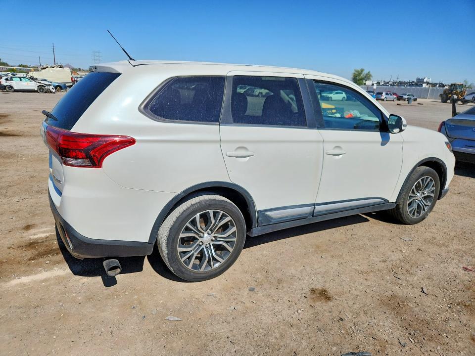 2016 Mitsubishi Outlander მანქანა იყიდება აუქციონზე, vin: JA4AD3A30GZ013205, აუქციონის ნომერი: 55562926