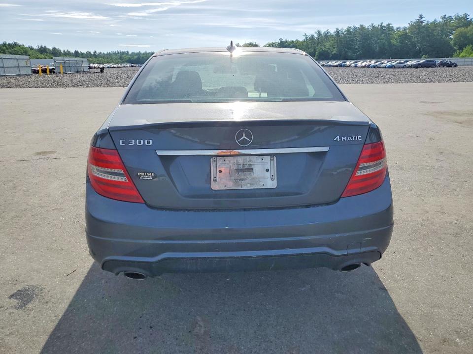 2013 Mercedes-benz C მანქანა იყიდება აუქციონზე, vin: WDDGF8AB2DR279468, აუქციონის ნომერი: 56896276