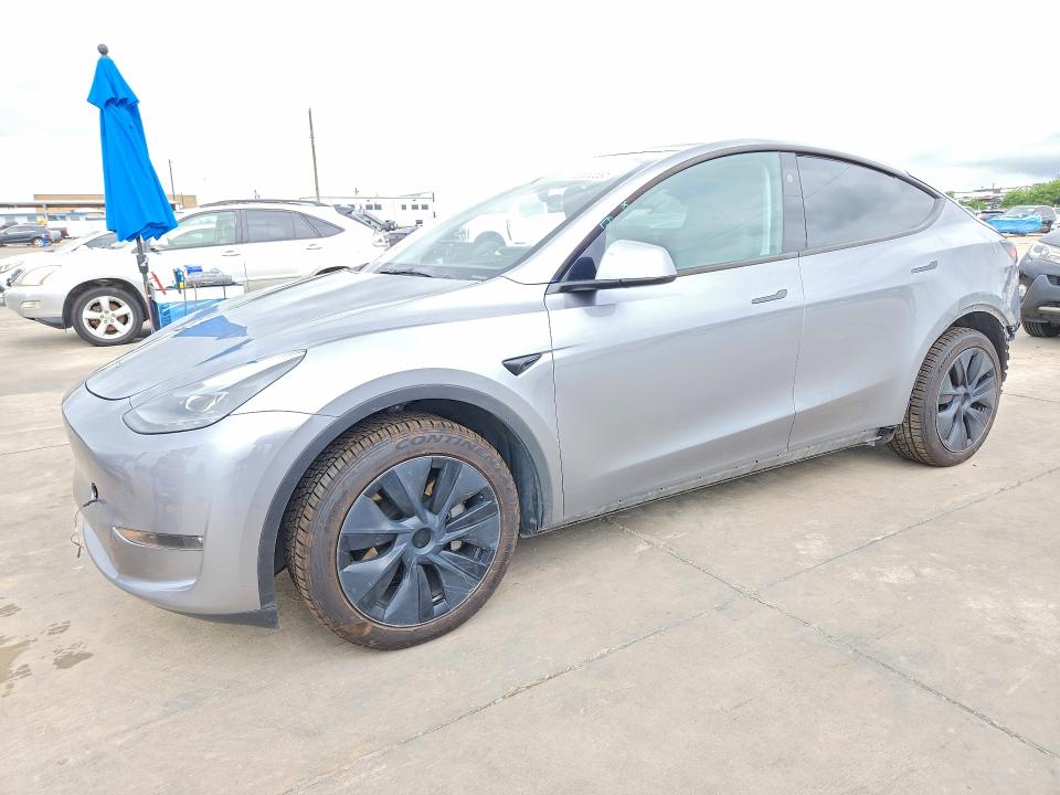 63262496 :رقم المزاد ، 7SAYGDEEXRA323223 vin ، 2024 Tesla Model Y مزاد بيع