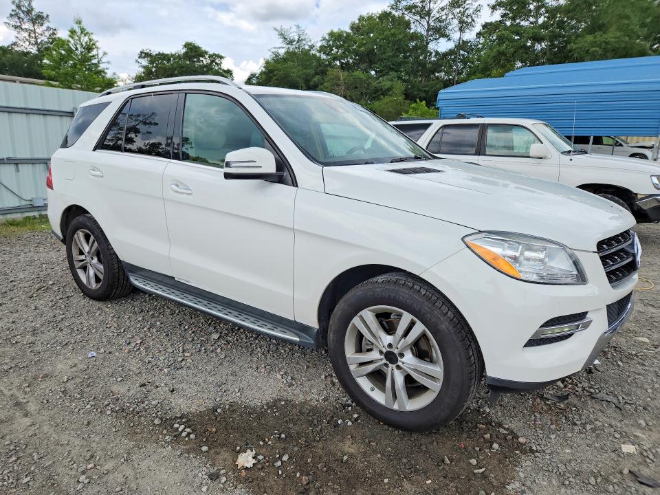2015 Mercedes-benz Ml მანქანა იყიდება აუქციონზე, vin: 4JGDA0EB9FA558677, აუქციონის ნომერი: 56432866