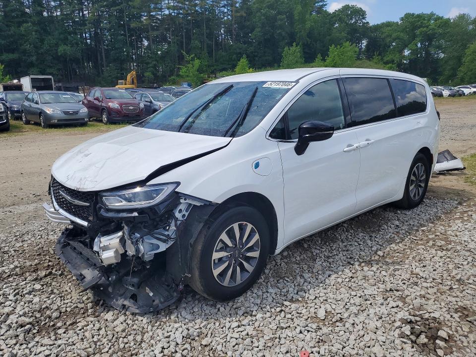 Auction sale of the 2025 Chrysler Pacifica, vin: 2C4RC1S73SR573126, lot number: 52197046