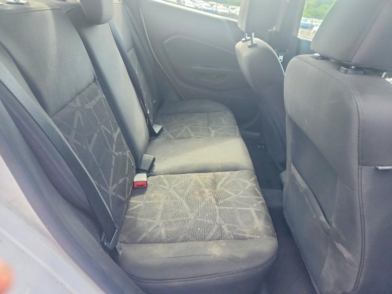 57004886 :رقم المزاد ، 3FADP4BJ8DM202765 vin ، 2013 Ford Fiesta مزاد بيع