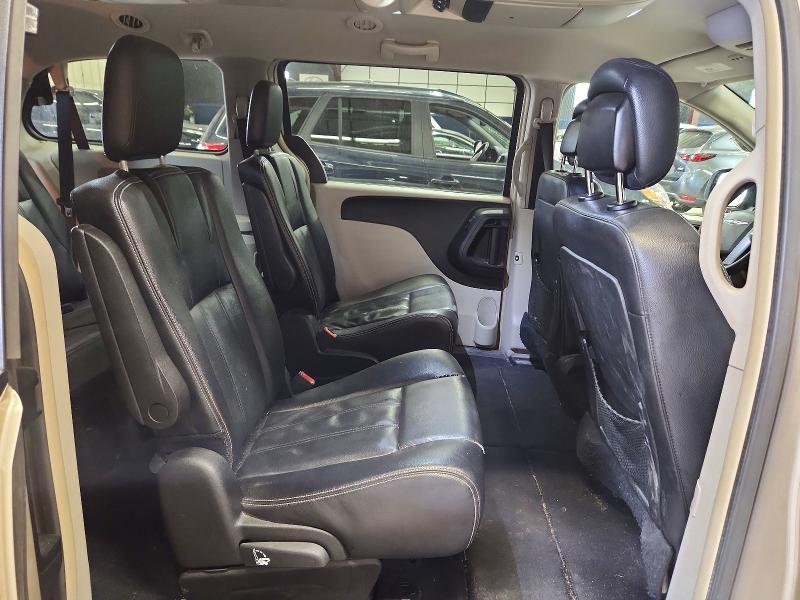 56873326 :رقم المزاد ، 2C4RC1BG3ER404356 vin ، 2014 Chrysler Town & Country مزاد بيع