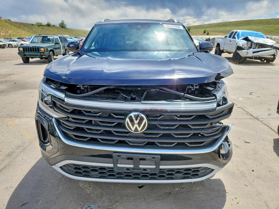 56157096 :رقم المزاد ، 1V2KE2CA9SC221302 vin ، 2025 Volkswagen Atlas Cross Sport مزاد بيع