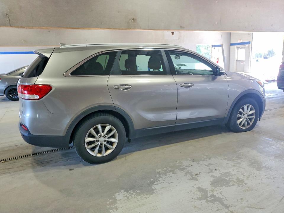 2017 Kia Sorento მანქანა იყიდება აუქციონზე, vin: 5XYPG4A36HG296979, აუქციონის ნომერი: 57143916