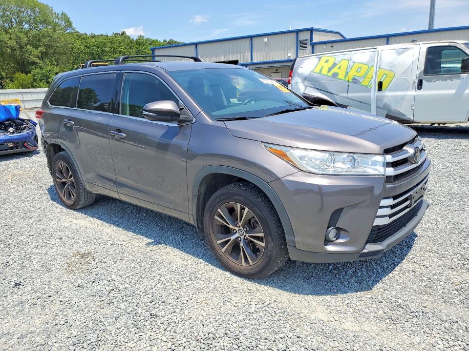 2017 Toyota Highlander მანქანა იყიდება აუქციონზე, vin: 5TDBZRFH2HS378555, აუქციონის ნომერი: 58716216