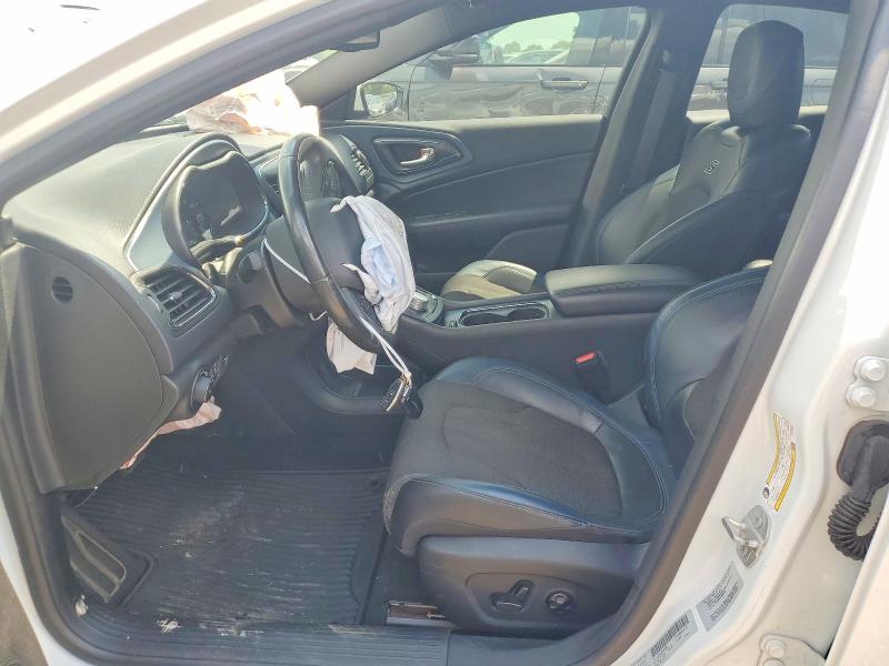 59114206 :رقم المزاد ، 1C3CCCDG4FN673905 vin ، 2015 Chrysler 200 مزاد بيع