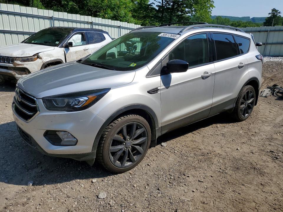 2018 Ford Escape მანქანა იყიდება აუქციონზე, vin: 1FMCU9GD6JUC43395, აუქციონის ნომერი: 58612686