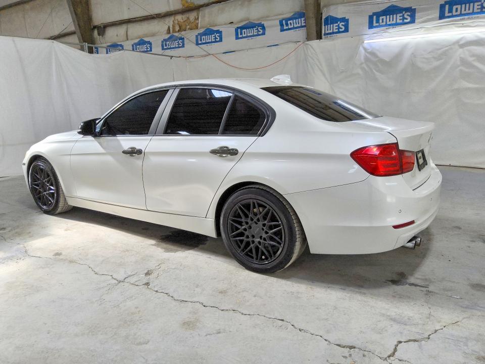 2015 Bmw 328 მანქანა იყიდება აუქციონზე, vin: WBA3C1C56FK119229, აუქციონის ნომერი: 57681426
