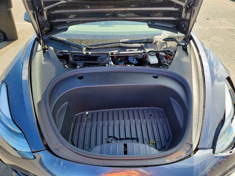 Продажа на аукционе авто 2023 Tesla Model 3, vin: 5YJ3E1EA9PF679168, номер лота: 55537236