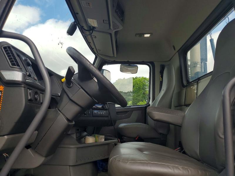 64266766 :رقم المزاد ، 4V4WC9DH5LN258340 vin ، 2020 Volvo Vnr مزاد بيع