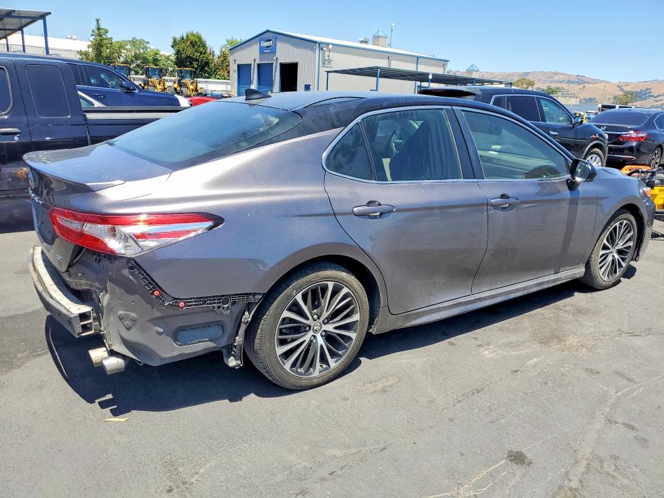 2020 Toyota Camry მანქანა იყიდება აუქციონზე, vin: 4T1G11AK1LU941726, აუქციონის ნომერი: 55413966