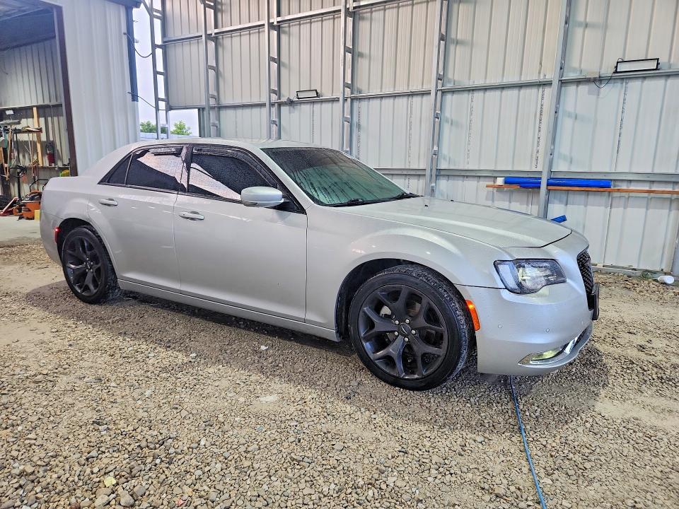 2021 Chrysler 300 მანქანა იყიდება აუქციონზე, vin: 2C3CCABG9MH545771, აუქციონის ნომერი: 53314096
