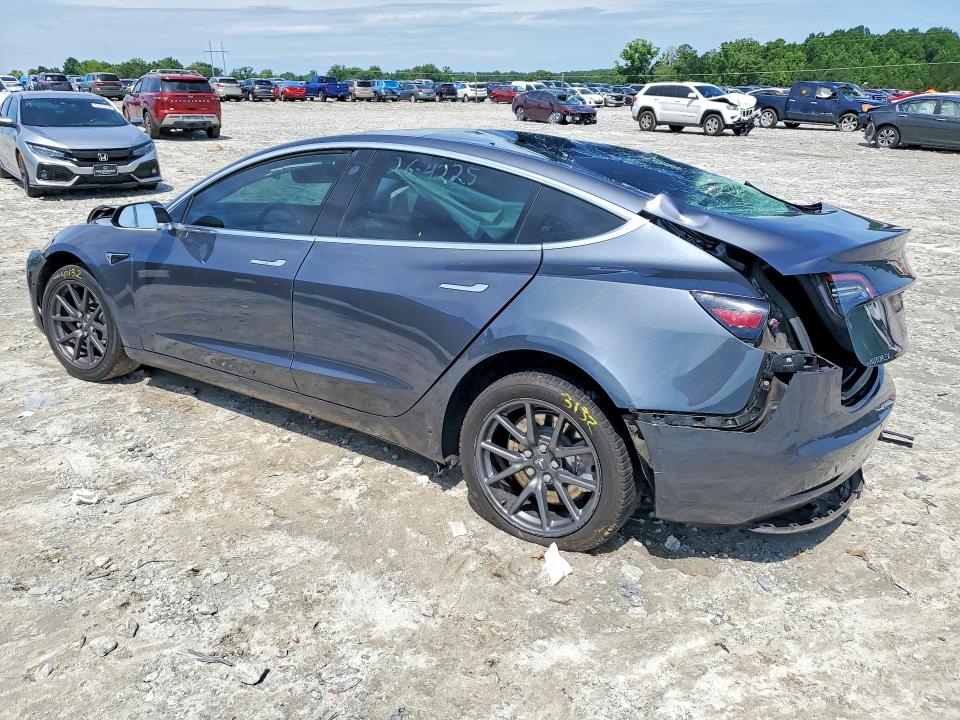 57559856 :رقم المزاد ، 5YJ3E1EA2JF123811 vin ، 2018 Tesla Model 3 مزاد بيع