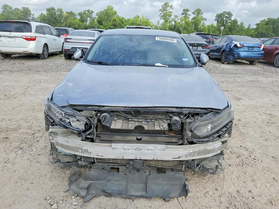 56000486 :رقم المزاد ، 1HGCV1F18MA051932 vin ، 2021 Honda Accord مزاد بيع