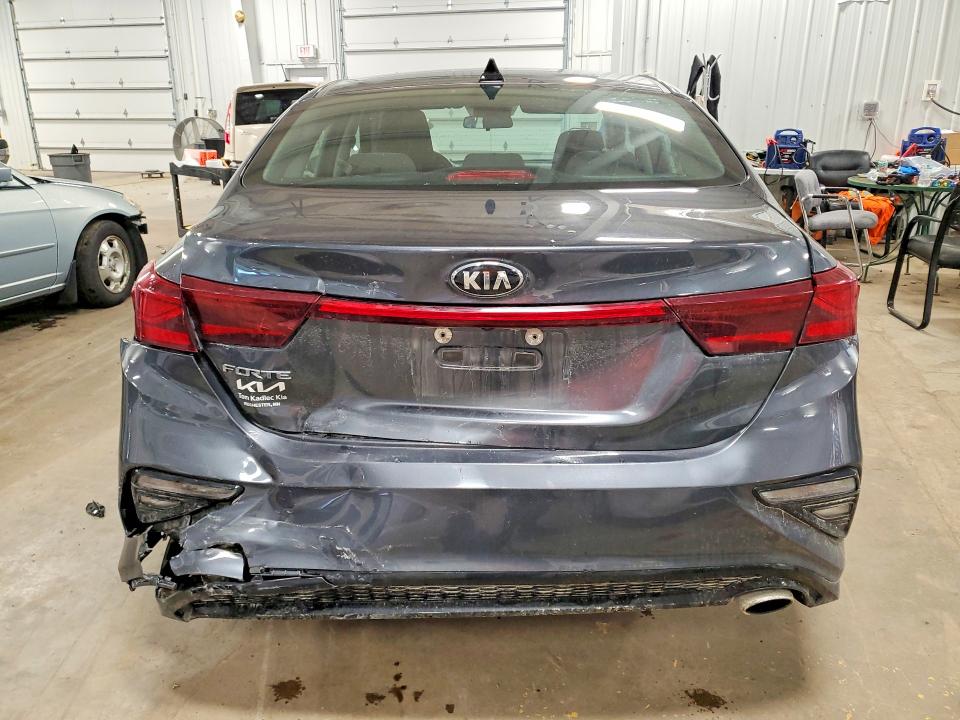 2020 Kia Forte მანქანა იყიდება აუქციონზე, vin: 3KPF24AD1LE238657, აუქციონის ნომერი: 57411606