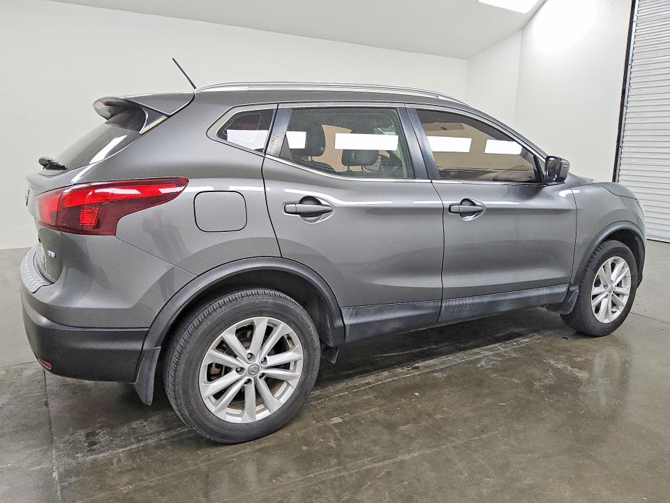 2017 Nissan Rogue Sport მანქანა იყიდება აუქციონზე, vin: JN1BJ1CP8HW022800, აუქციონის ნომერი: 55710346
