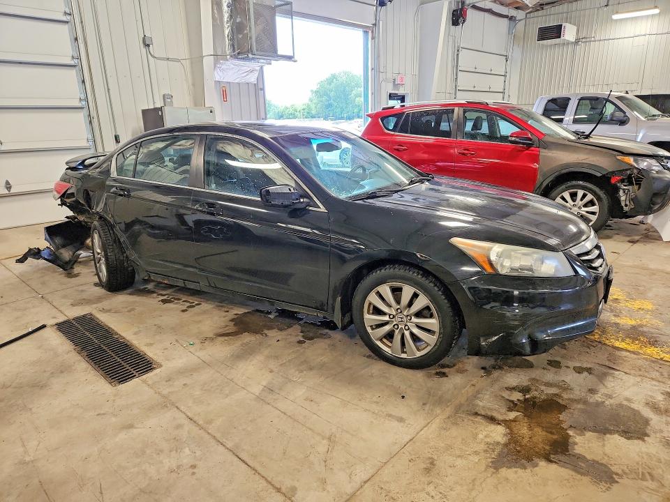 57830076 :رقم المزاد ، 1HGCP2F89CA104035 vin ، 2012 Honda Accord مزاد بيع