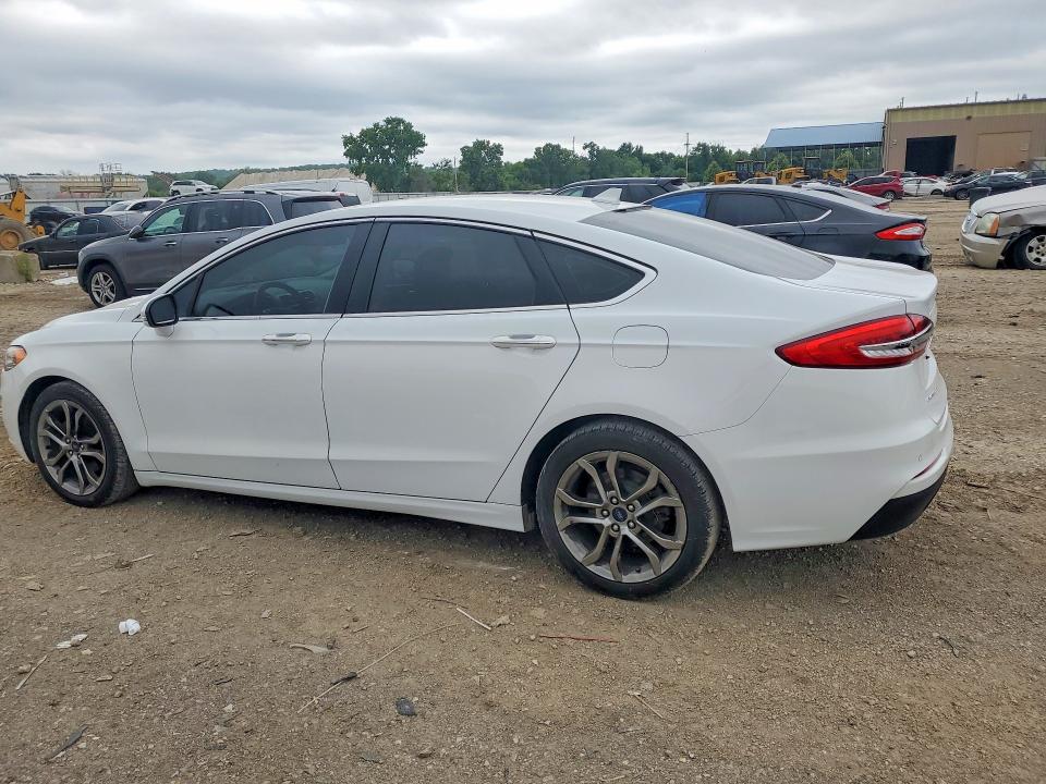 56536006 :رقم المزاد ، 3FA6P0CD8KR265150 vin ، 2019 Ford Fusion مزاد بيع