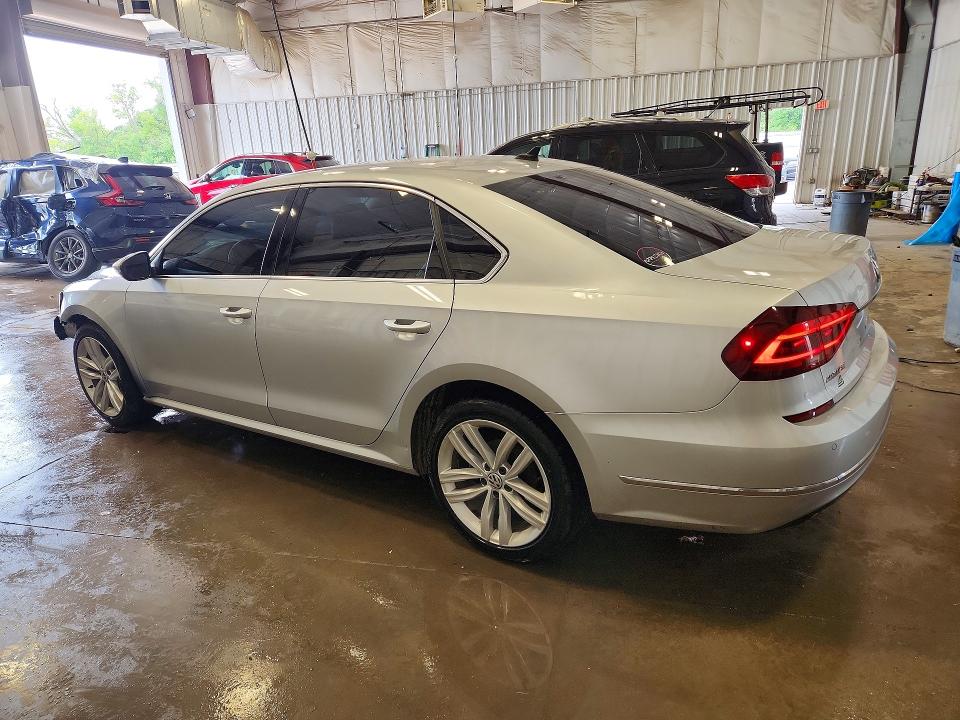 56501986 :رقم المزاد ، 1VWBA7A35JC040319 vin ، 2018 Volkswagen Passat مزاد بيع