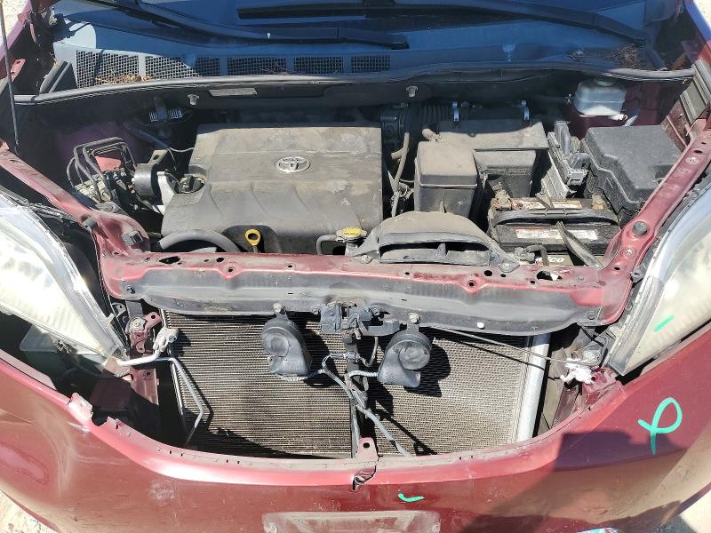 2011 Toyota Sienna მანქანა იყიდება აუქციონზე, vin: 5TDYK3DC0BS080631, აუქციონის ნომერი: 57601136