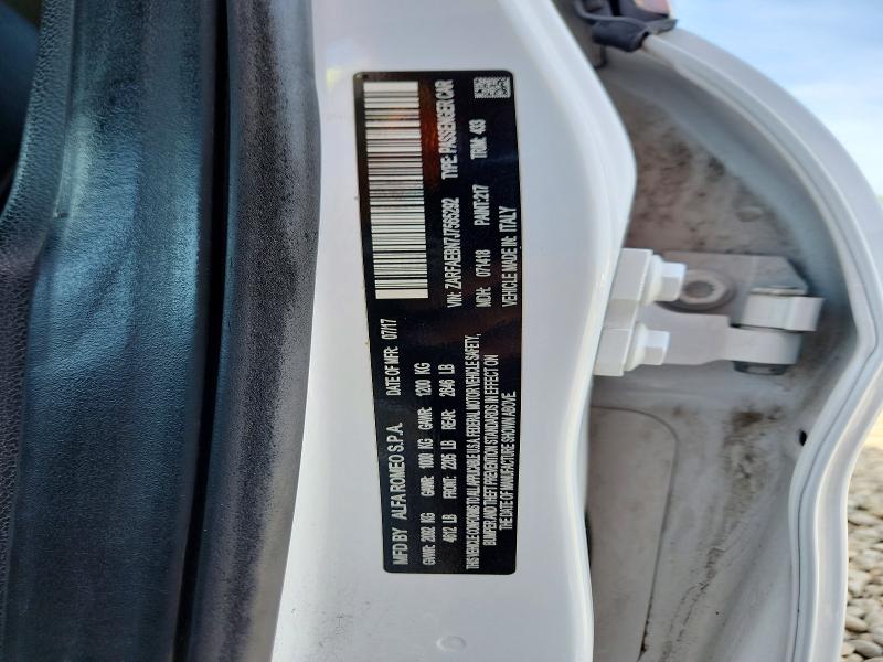 55935856 :رقم المزاد ، ZARFAEBN7J7565292 vin ، 2018 Alfa Romeo Giulia مزاد بيع