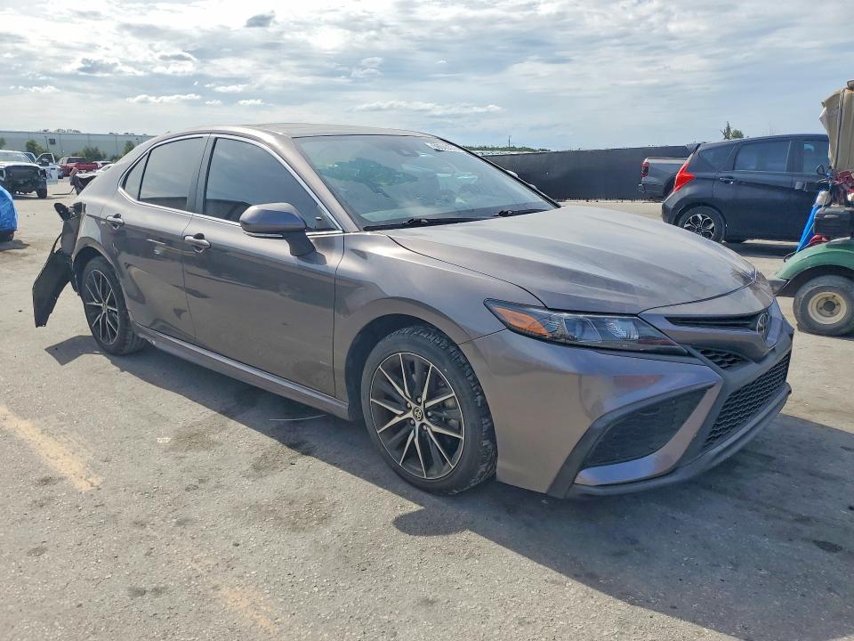 Auction sale of the 2024 Toyota Camry, vin: 4T1G11AK3RU915461, lot number: 56045376