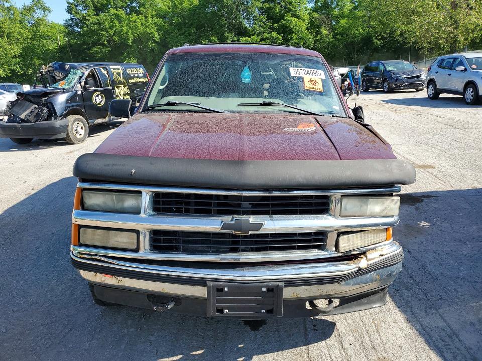 55704096 :رقم المزاد ، 3GNEK18R8WG106426 vin ، 1998 Chevrolet Tahoe مزاد بيع