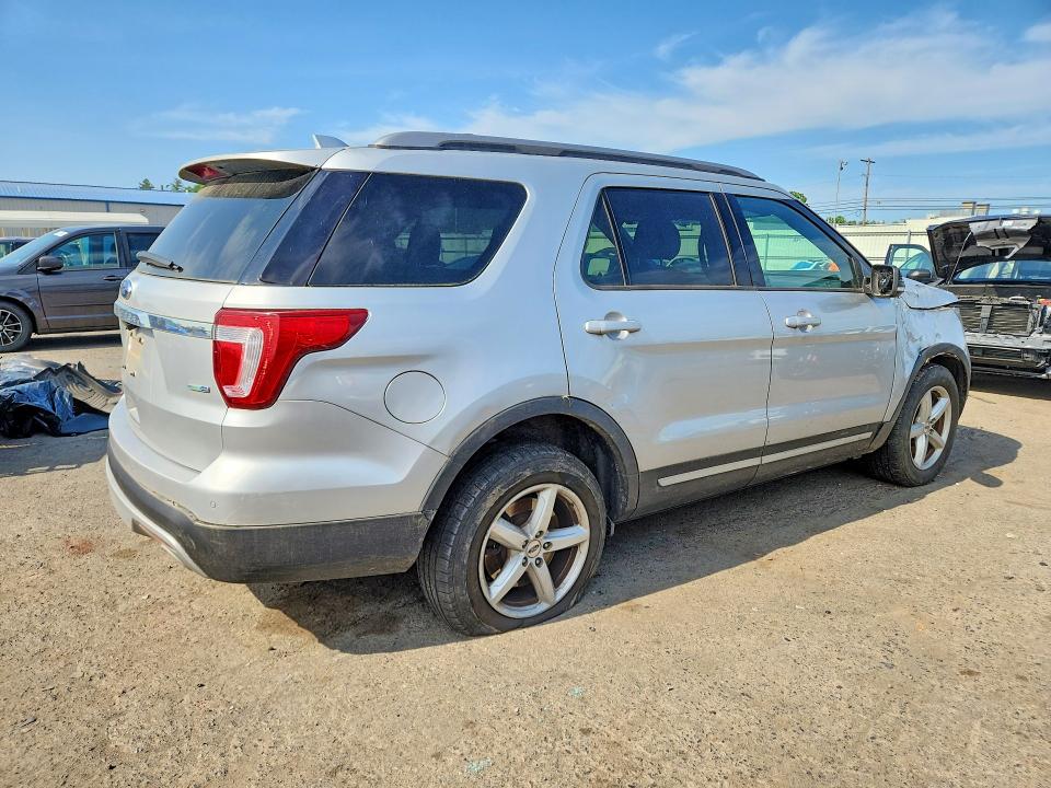 2017 Ford Explorer მანქანა იყიდება აუქციონზე, vin: 1FM5K8DH8HGB75688, აუქციონის ნომერი: 55789086